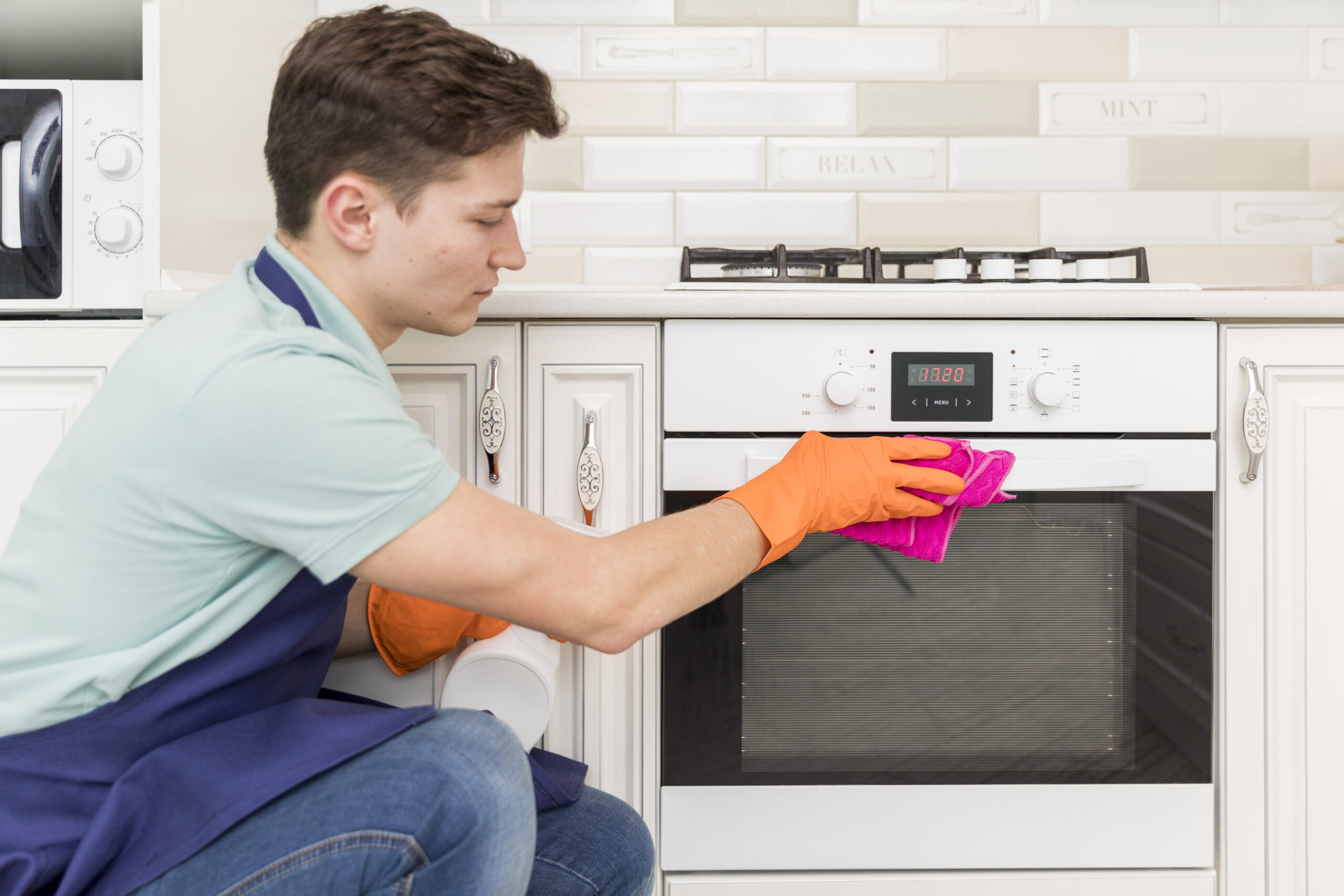 Oven Cleaning in Adelaide